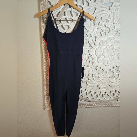 Fourlaps Re-Up Elevate Training Jumpsuit Navy Scoop Neck size L NWT $128 - Picture 4 of 10